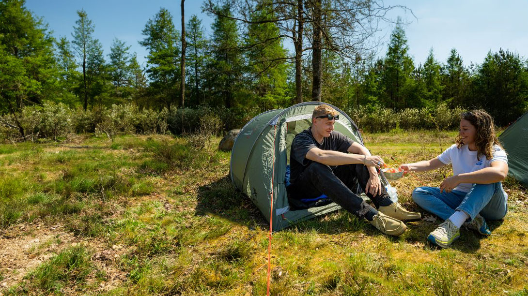 Samorozkładający się namiot 2-osobowy - Easy Camp Fireball 200